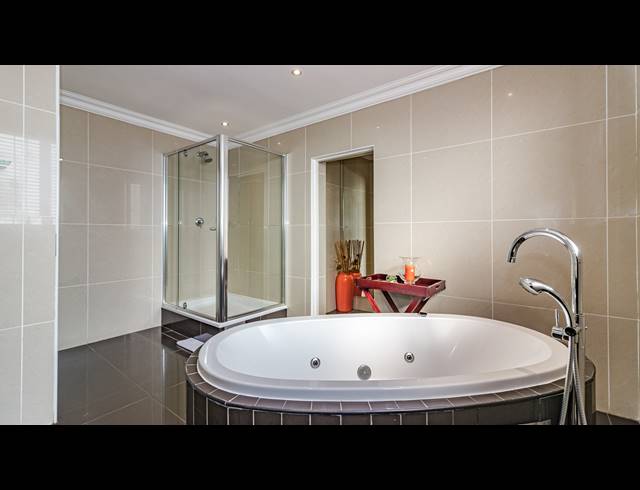 850M² HOTEL FOR SALE IN MUSGRAVE